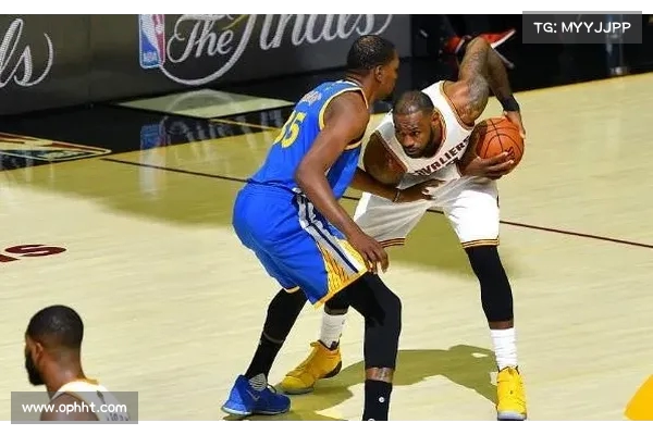 NBA总决赛第四场精彩回顾 勇士与猛龙激战四节决胜负 NBA总决赛第四场精彩回顾 勇士与猛龙激战四节决胜负